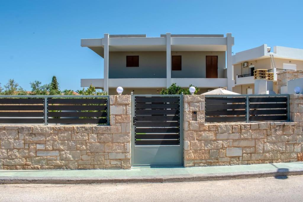 Md Residence Near The Beach W Bbq And Private Parking Херсониссос Экстерьер фото
